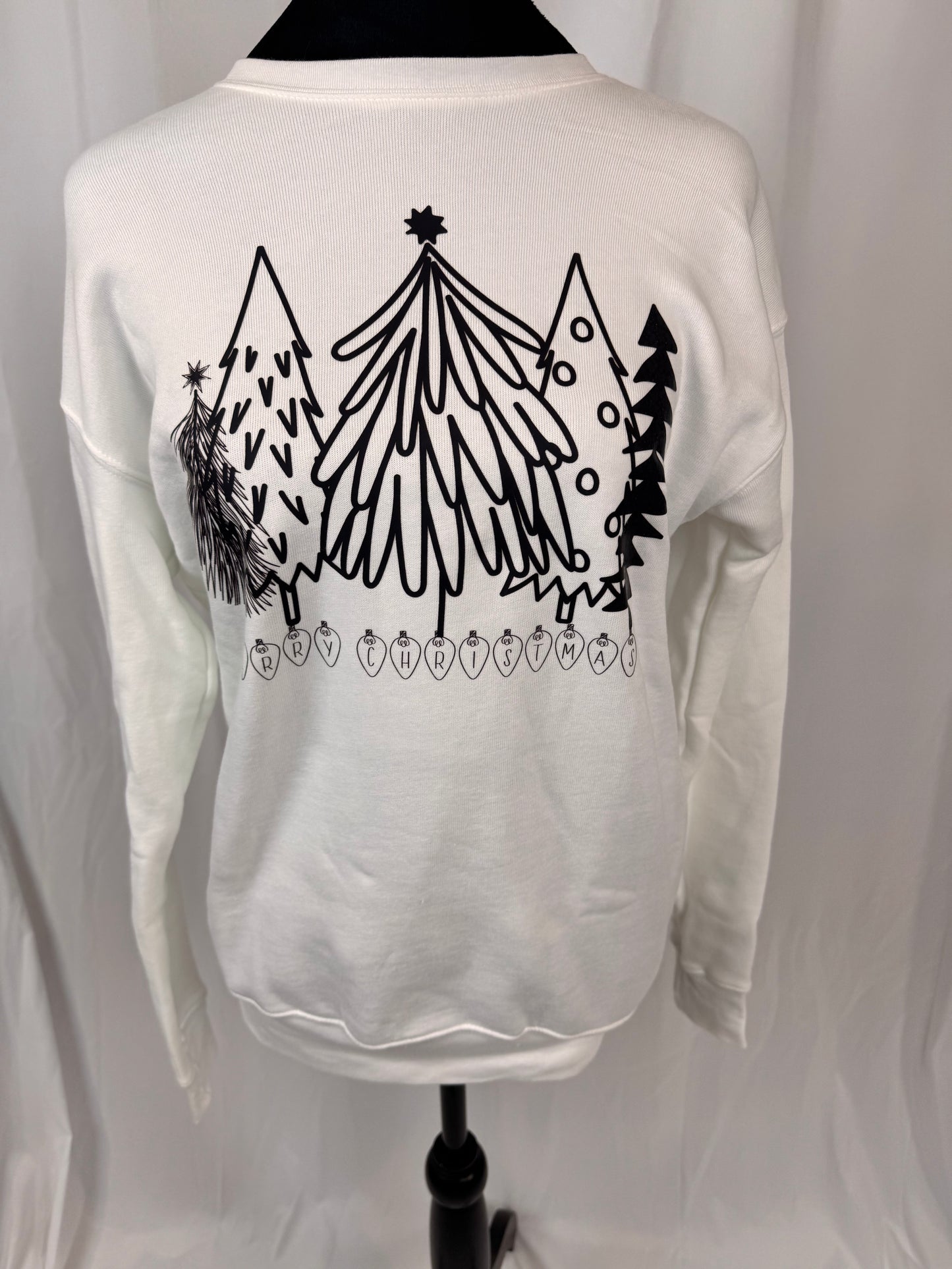 Merry Christmas Tree Black: Cute Christmas Holiday White Crew Neck Sweatshirt