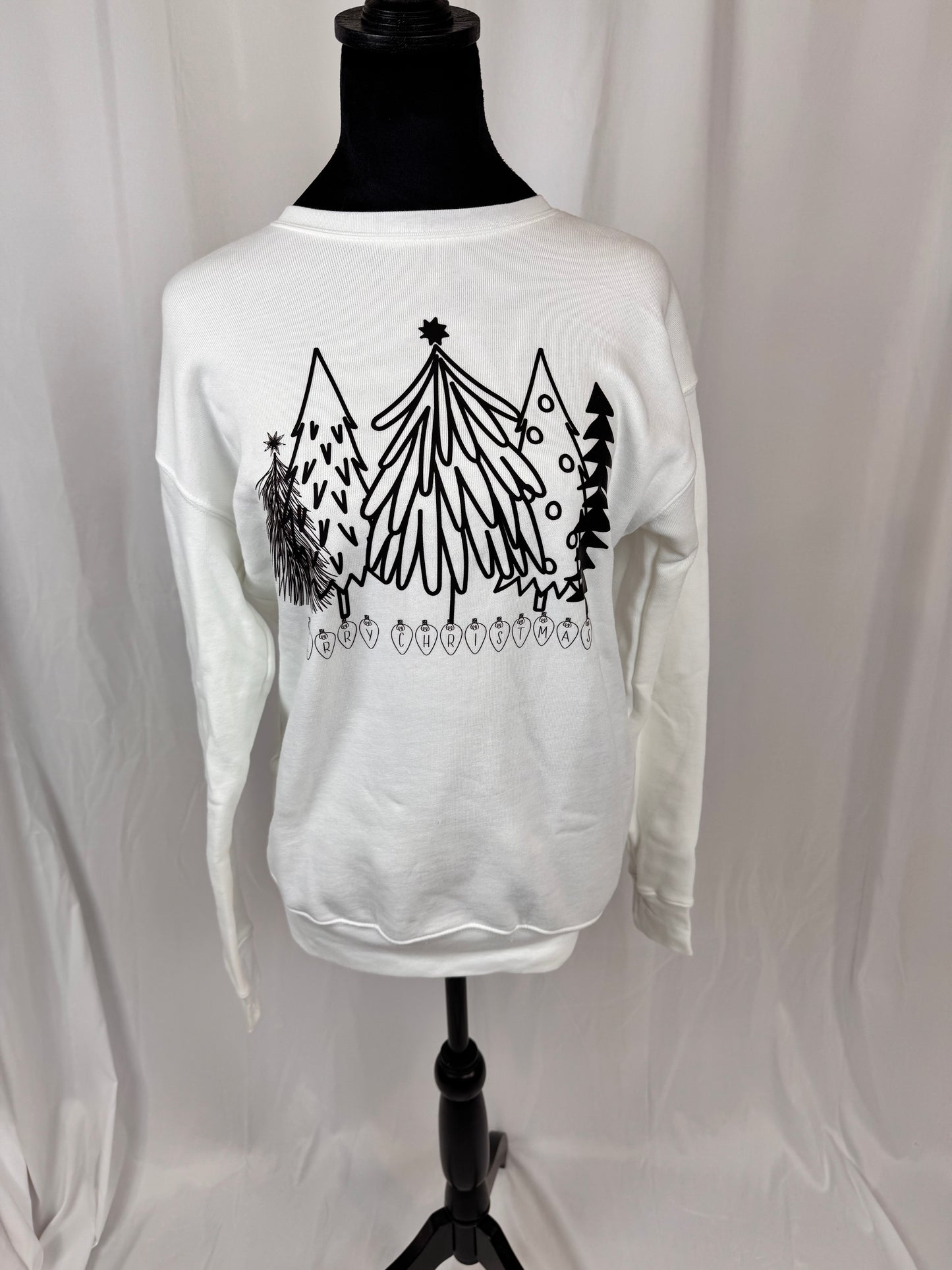 Merry Christmas Tree Black: Cute Christmas Holiday White Crew Neck Sweatshirt