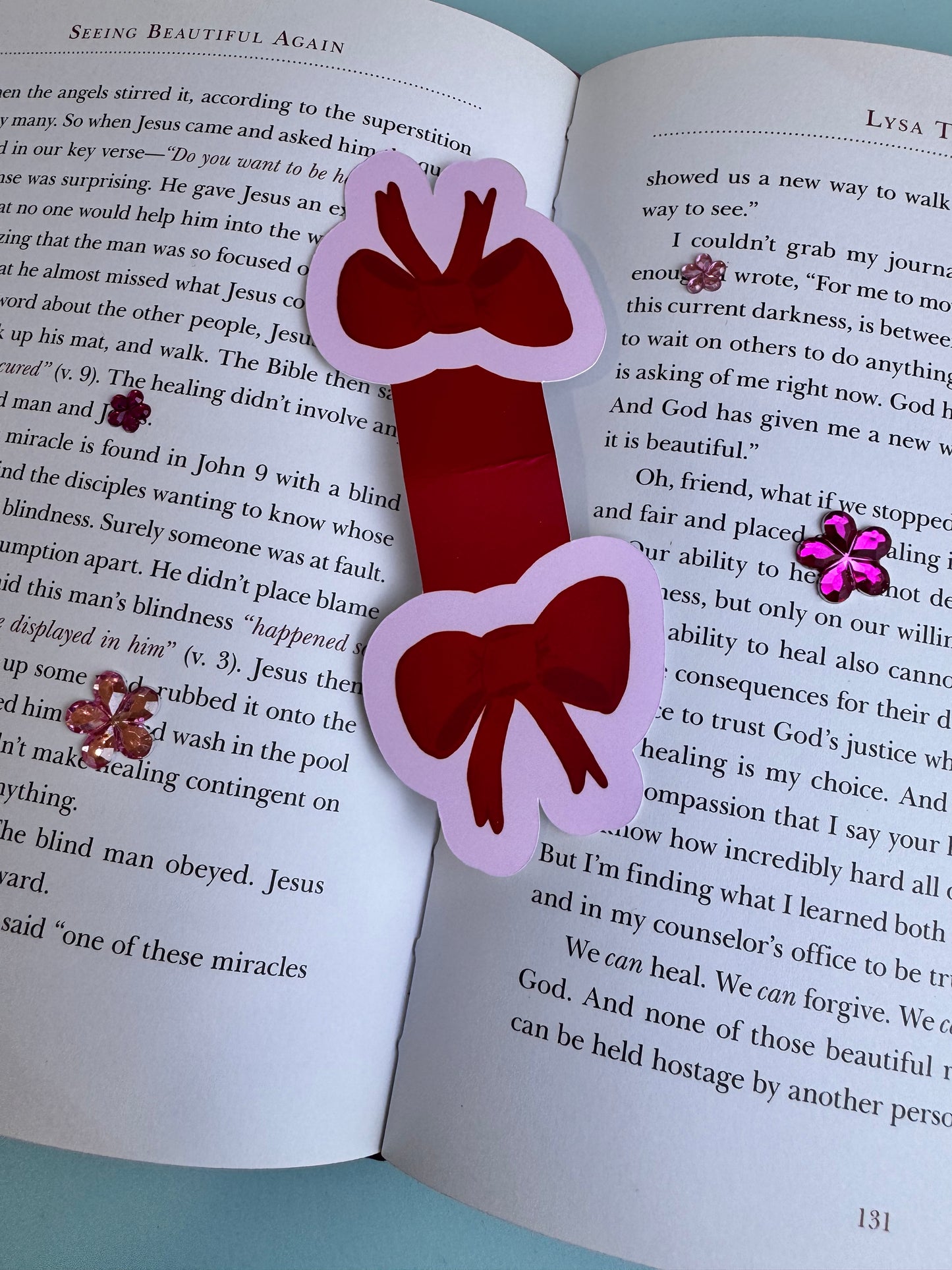 Pretty Red Bow Magnetic Bookmark For The Girlie Romance Readers