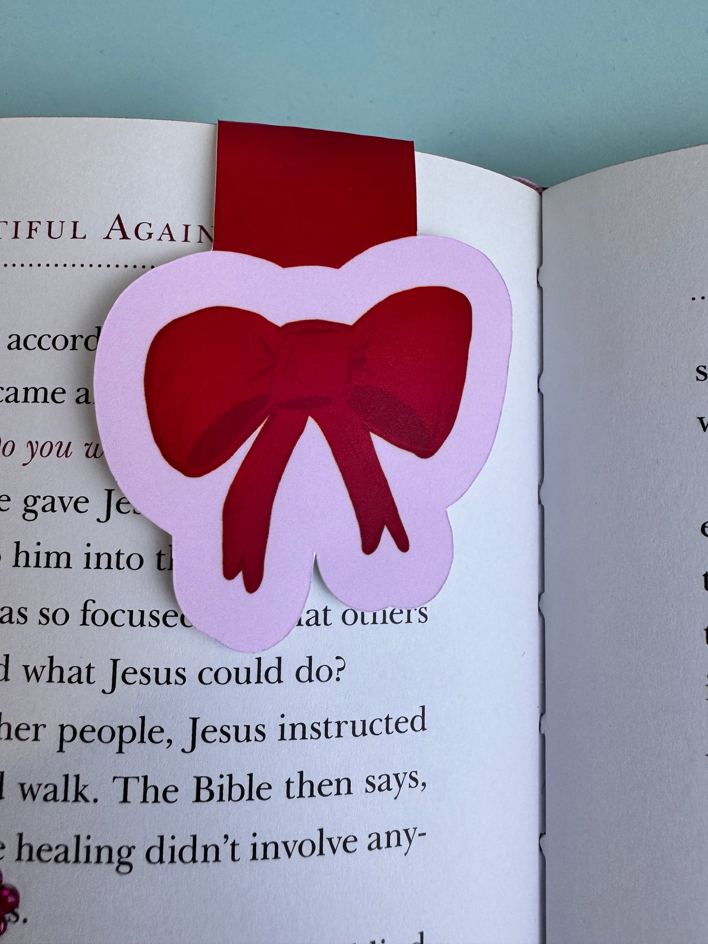 Pretty Red Bow Magnetic Bookmark For The Girlie Romance Readers