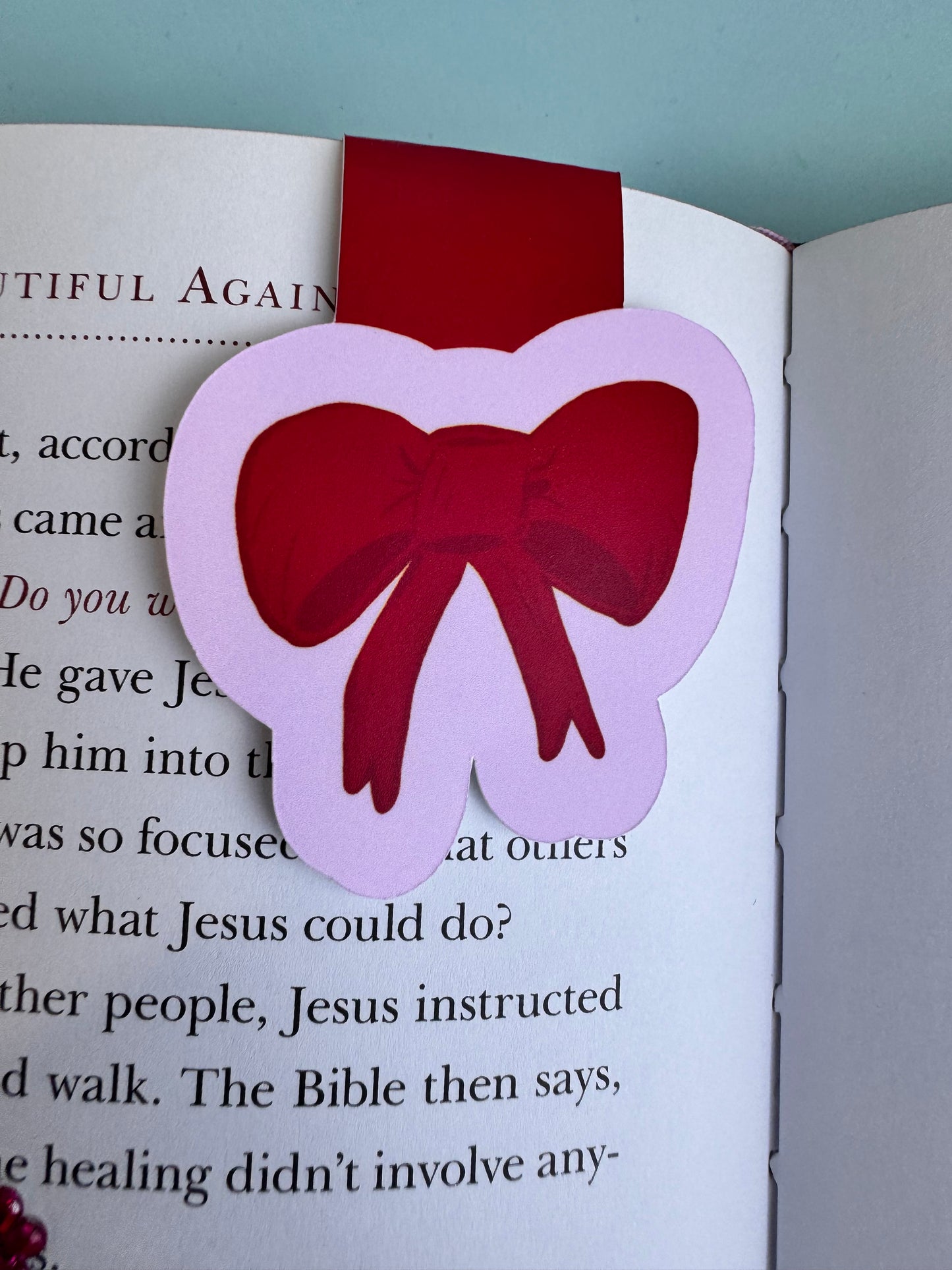 Pretty Red Bow Magnetic Bookmark For The Girlie Romance Readers