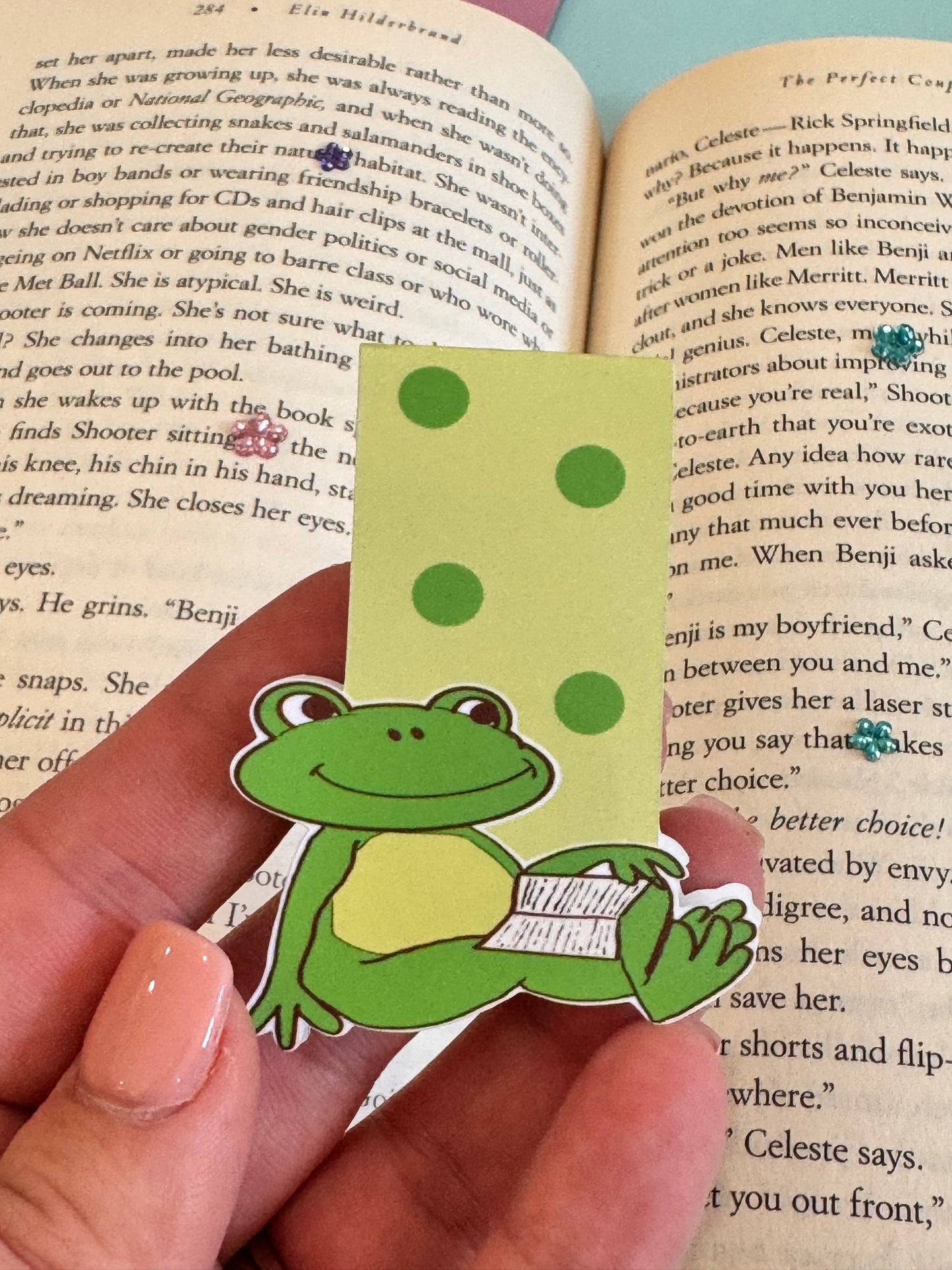Cute Frog Reading Magnetic Bookmark For Readers