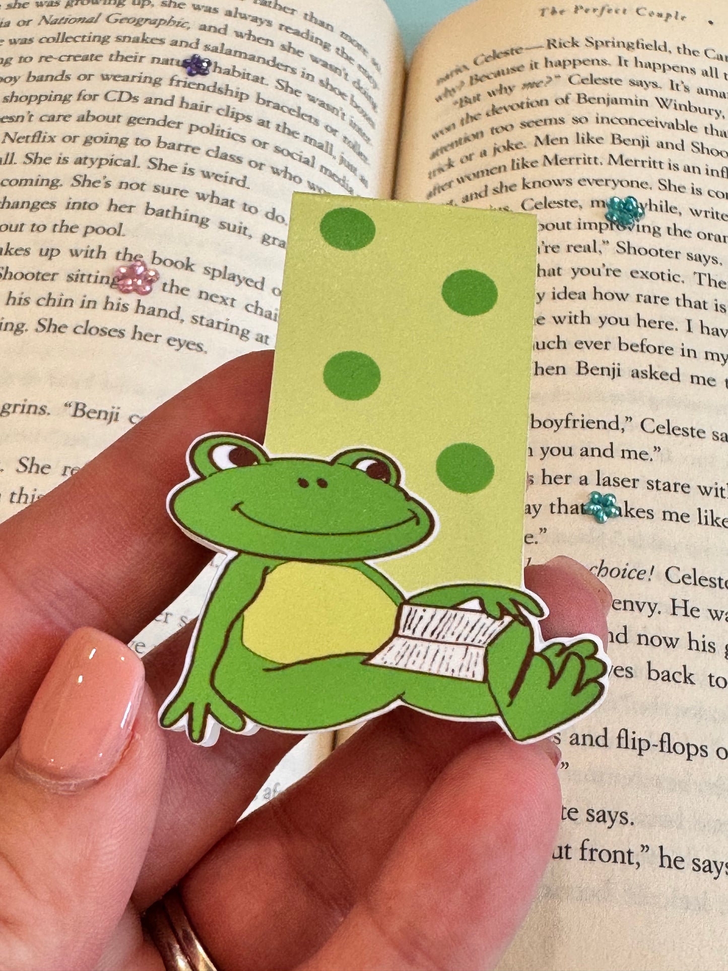 Cute Frog Reading Magnetic Bookmark For Readers