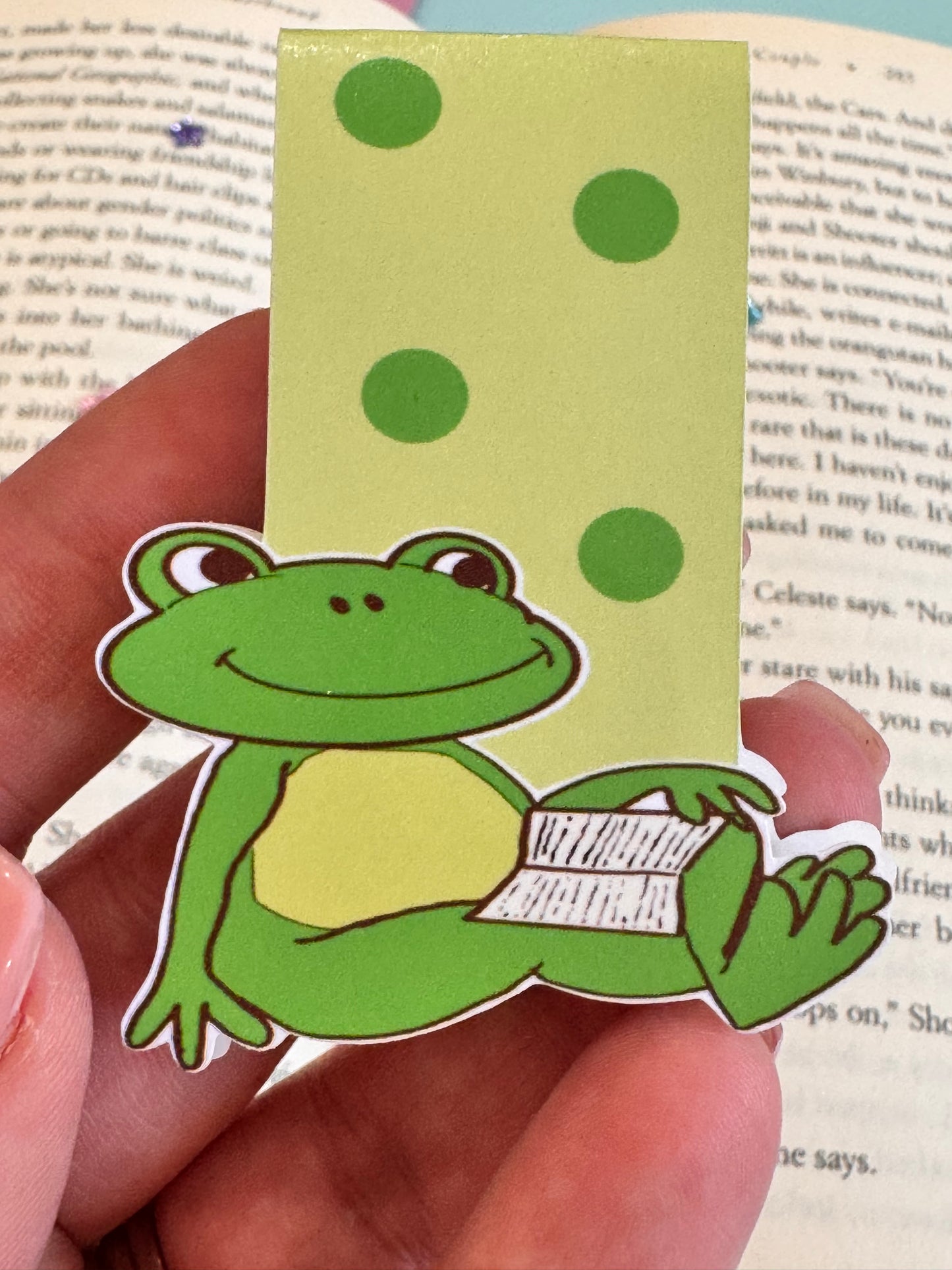Cute Frog Reading Magnetic Bookmark For Readers