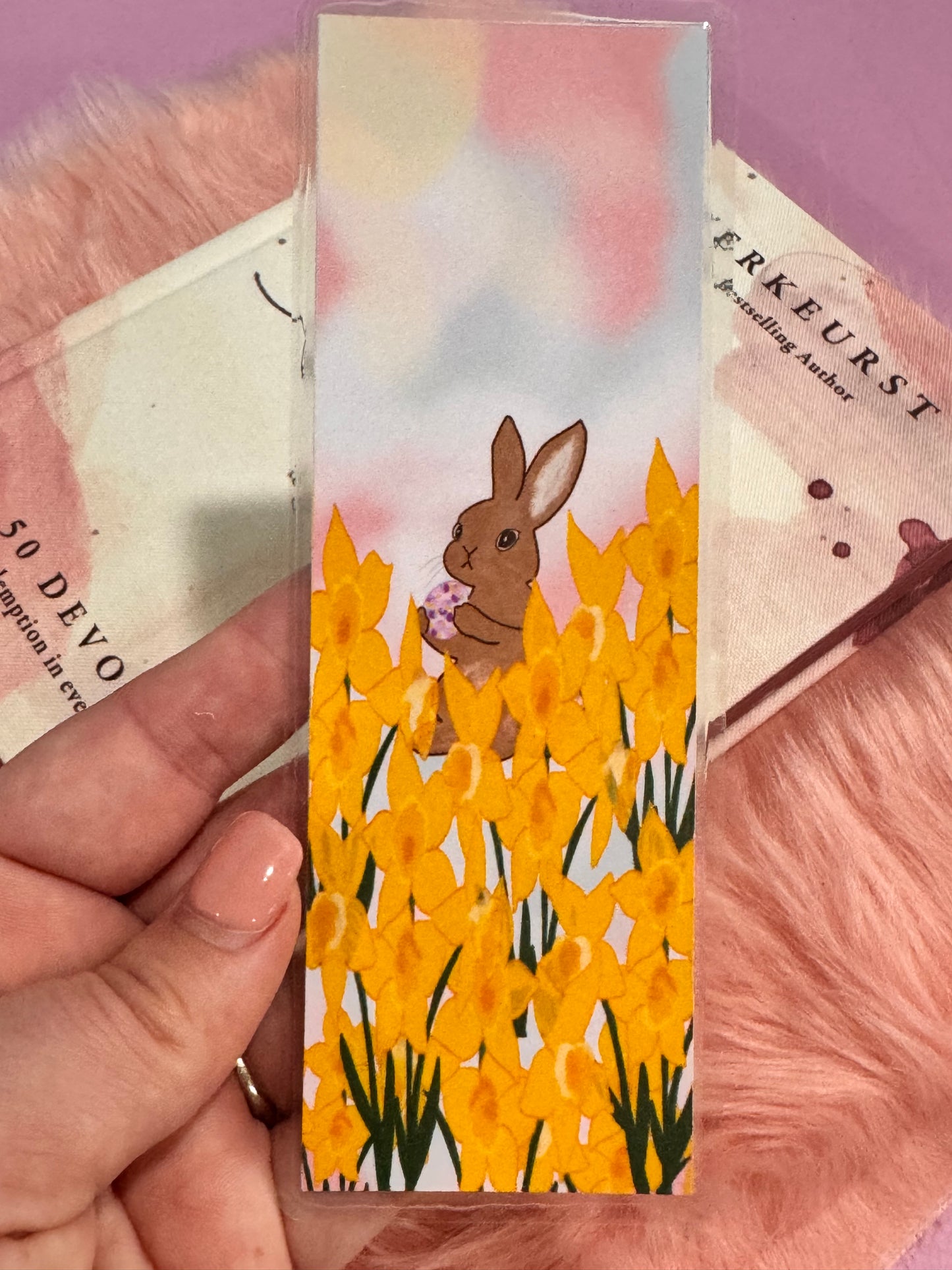 March Birth Flower Bookmark, Daffodils and Bunny Rabbit, Easter Themed Page Saver, Laminated Spring Floral Bookmark