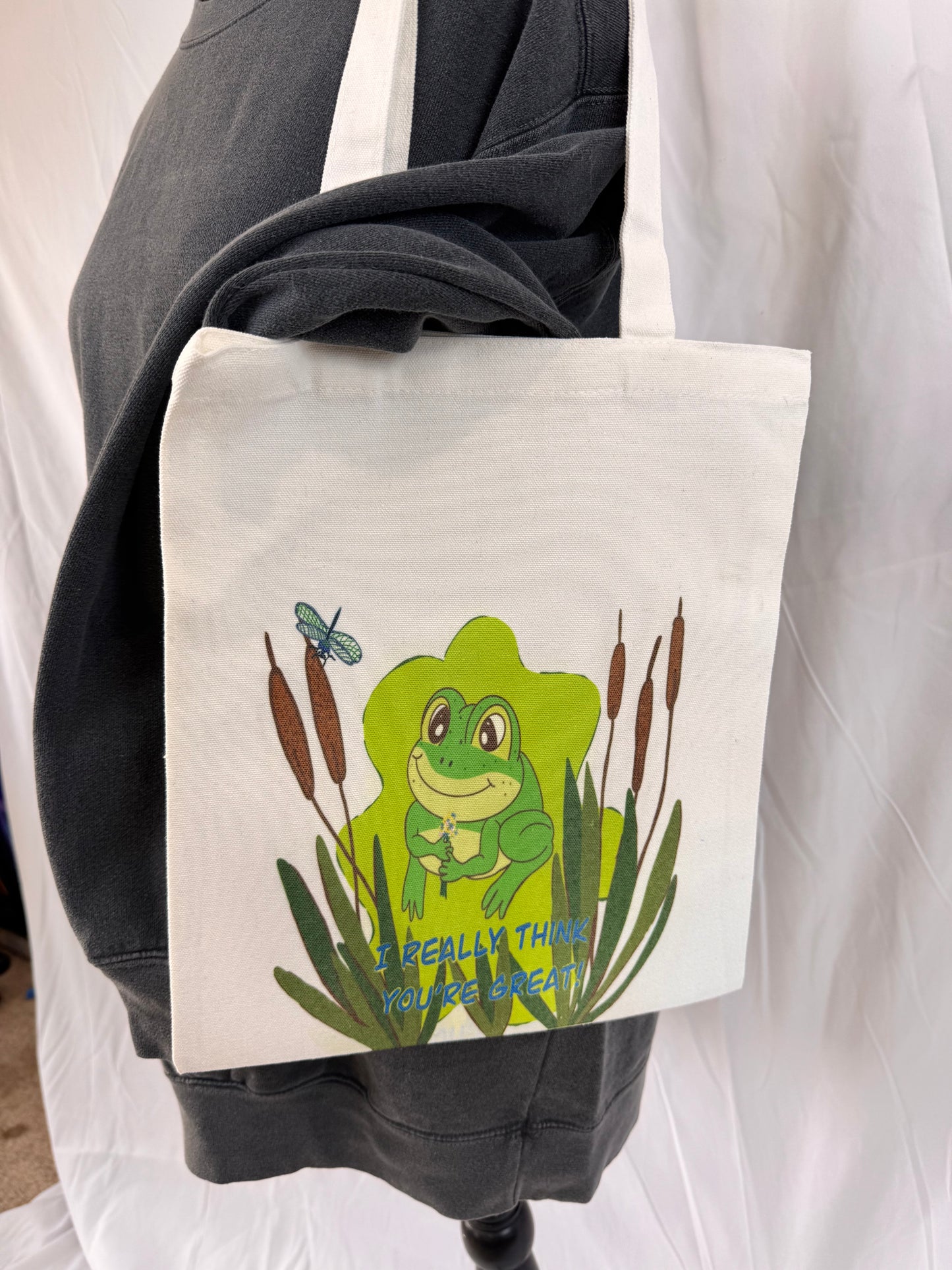 Adorable Tote Bags With Frog and Dragonfly, White Reusable Grocery Bags with Handles for Shopping, Sublimated Art Bag