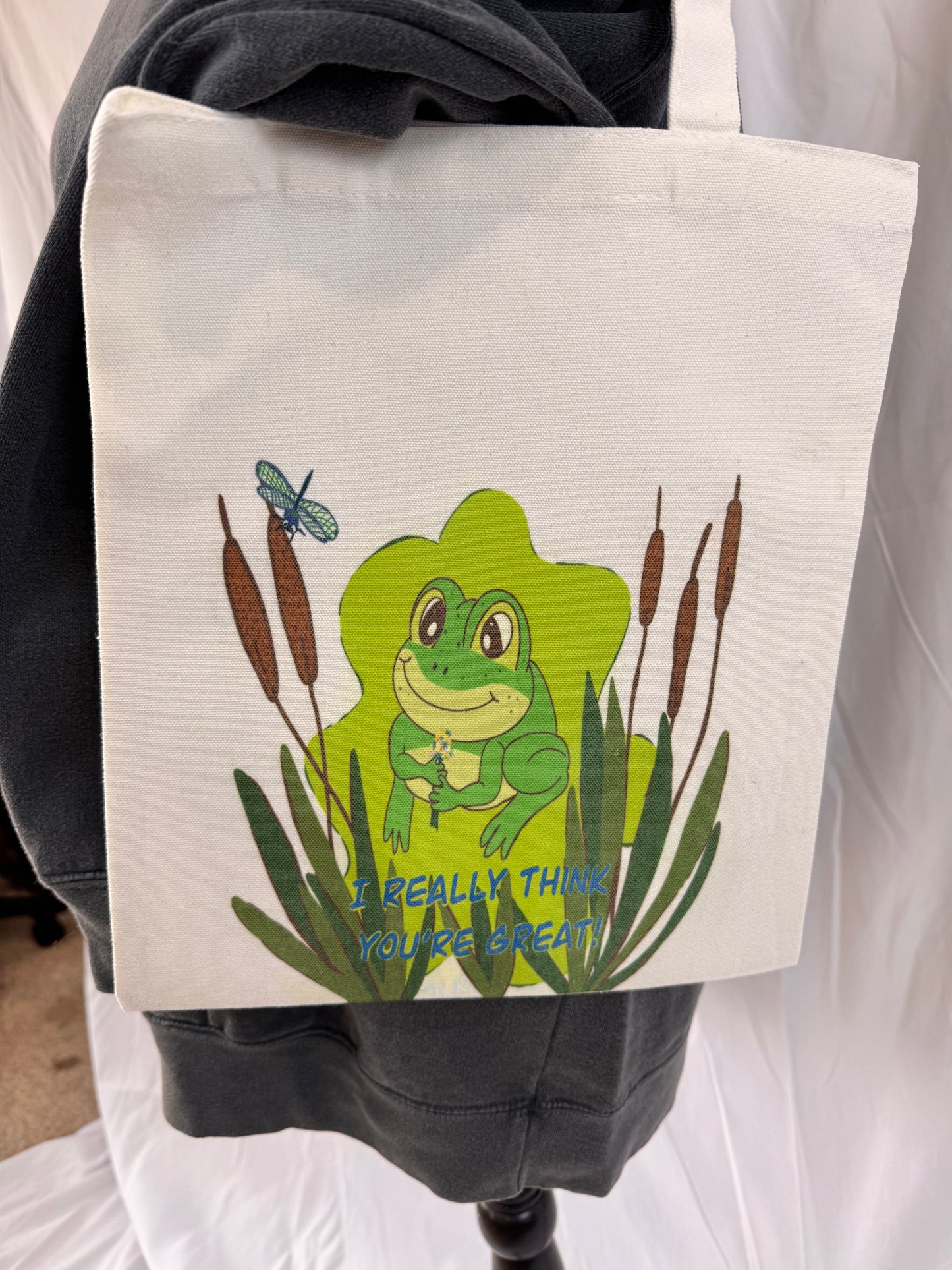 Adorable Tote Bags With Frog and Dragonfly, White Reusable Grocery Bags with Handles for Shopping, Sublimated Art Bag