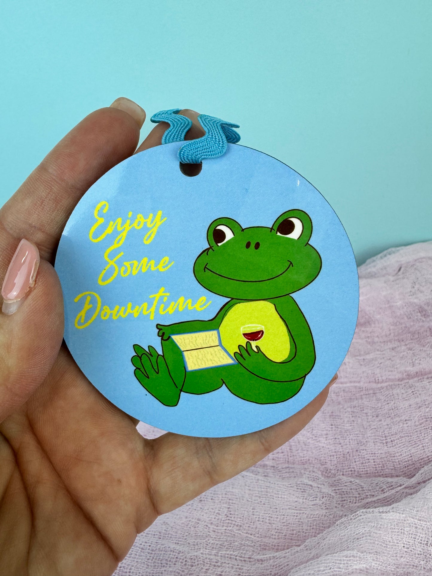 Frog Ornaments, Frog Reading and Drinking Wine And Reading His Book, MDF Wooden Tree Ornament