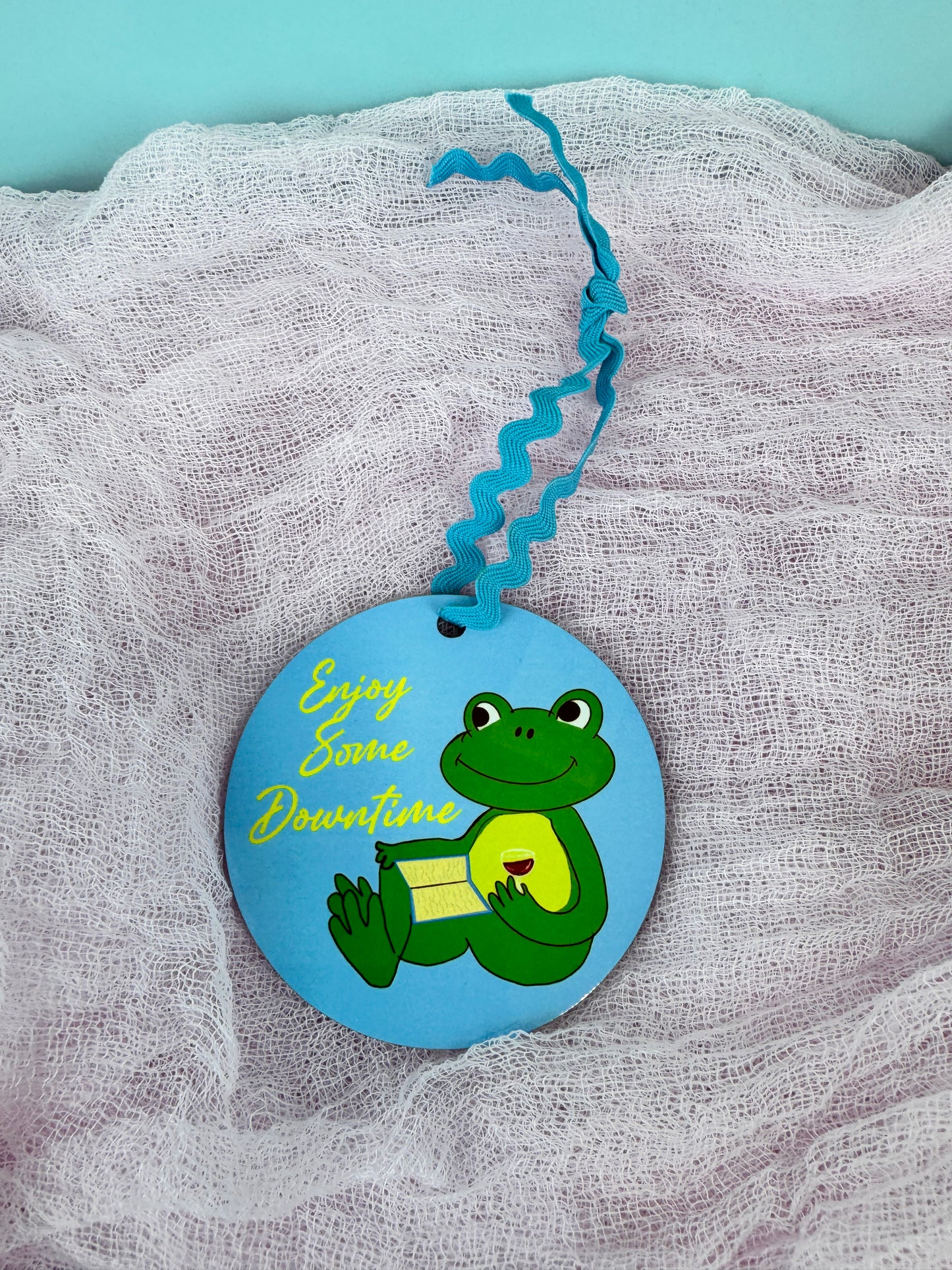 Frog Ornaments, Frog Reading and Drinking Wine And Reading His Book, MDF Wooden Tree Ornament