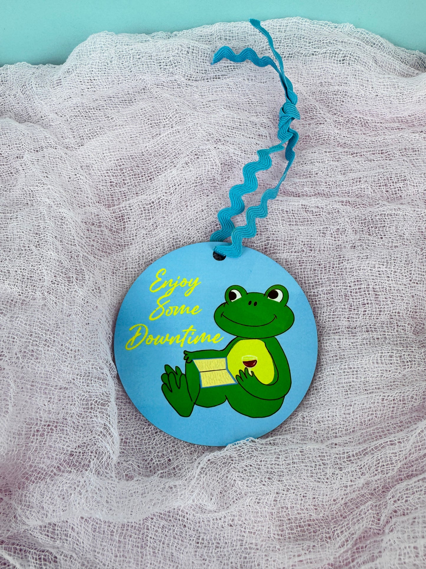 Frog Ornaments, Frog Reading and Drinking Wine And Reading His Book, MDF Wooden Tree Ornament