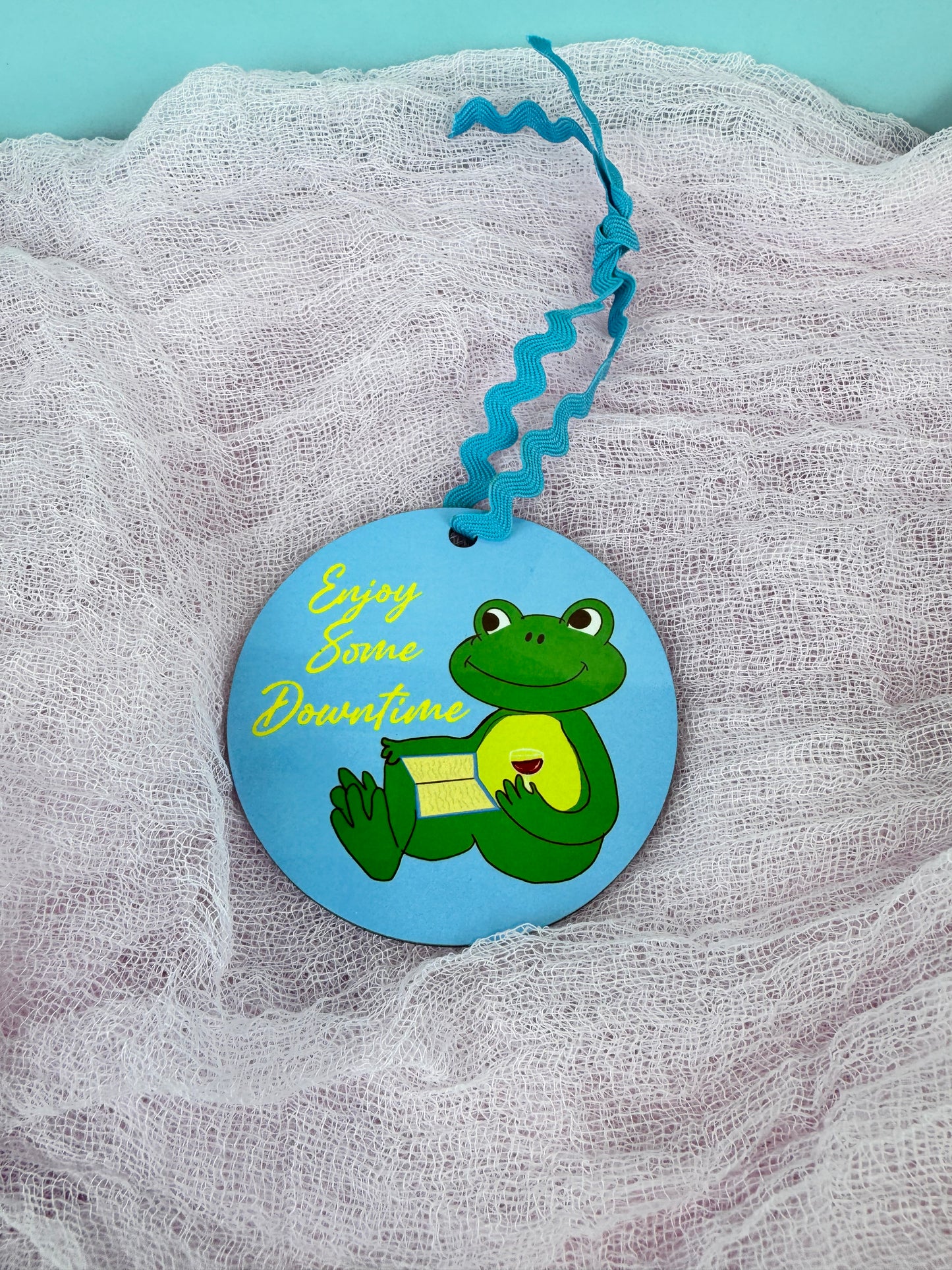 Frog Ornaments, Frog Reading and Drinking Wine And Reading His Book, MDF Wooden Tree Ornament