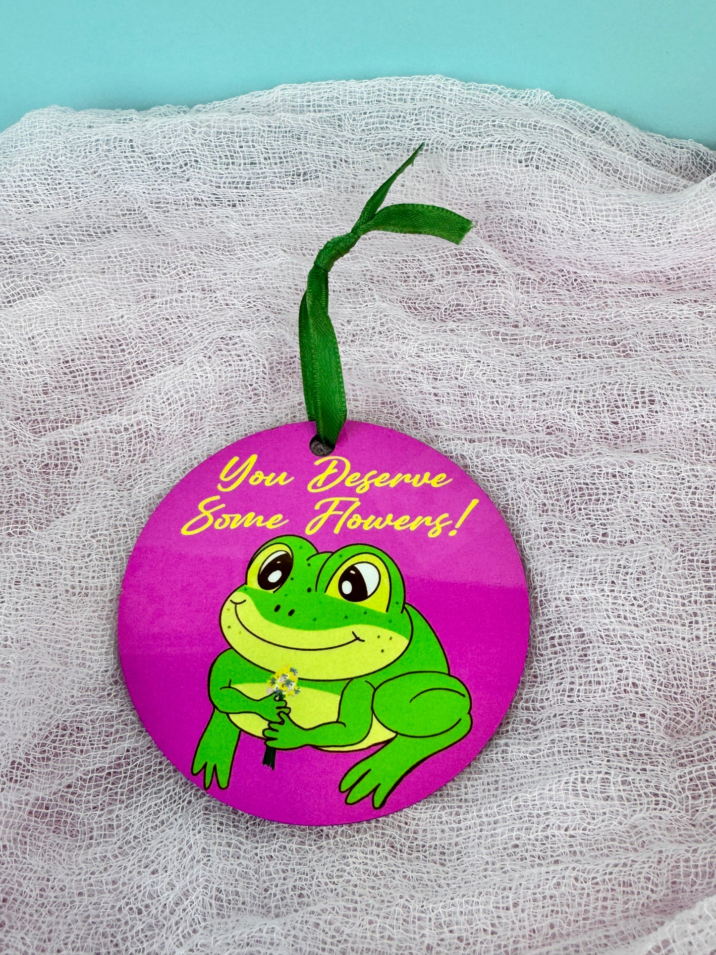 Frog with Flower Bouquet Tree Ornament, Gift For Girlfriend, Round Wooden Tree Hanging Ornament