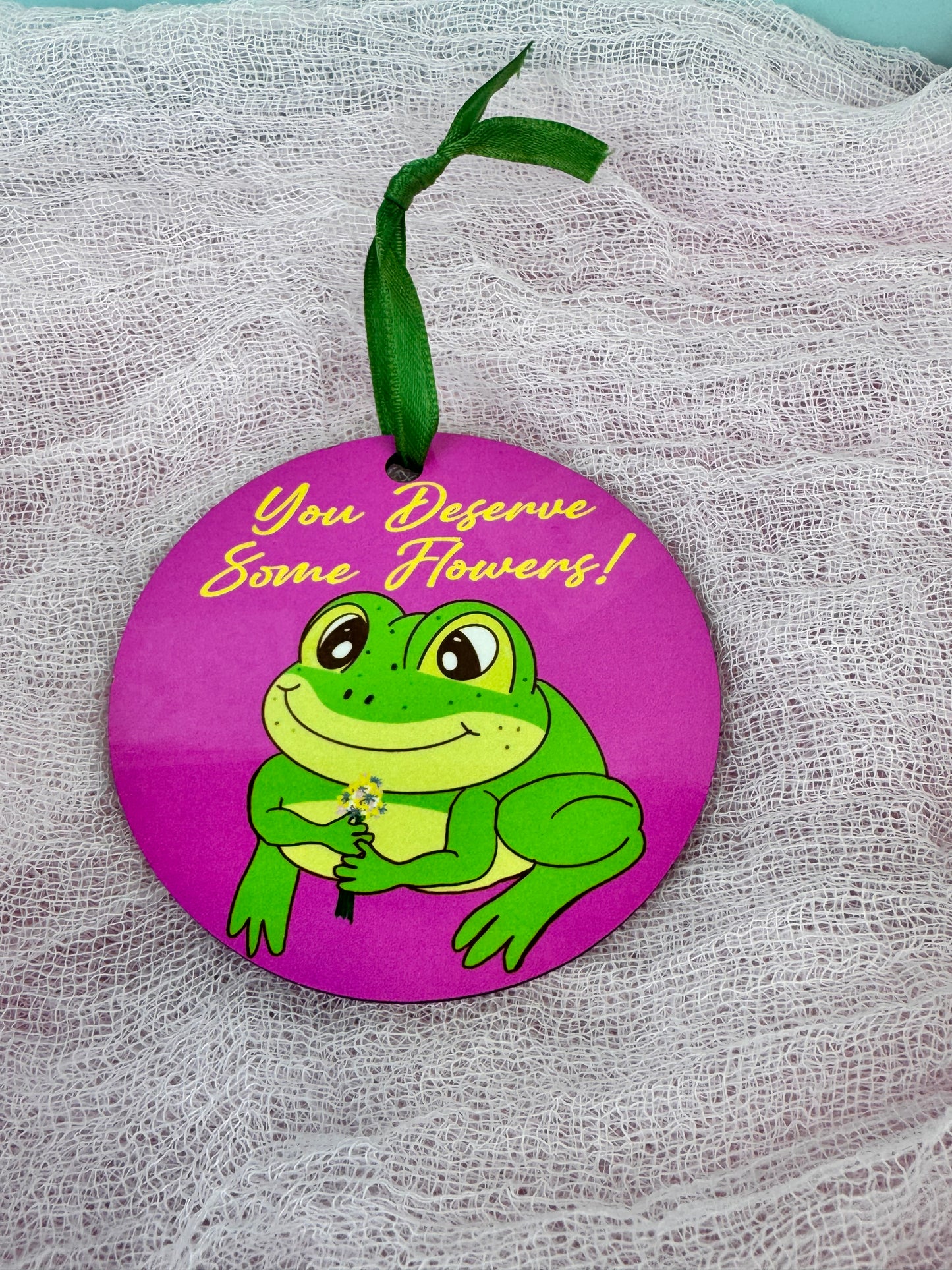Frog with Flower Bouquet Tree Ornament, Gift For Girlfriend, Round Wooden Tree Hanging Ornament