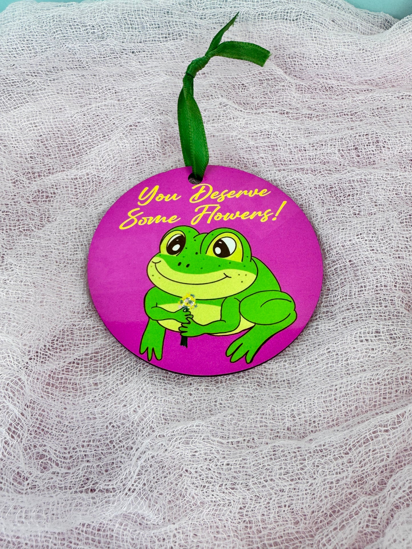 Frog with Flower Bouquet Tree Ornament, Gift For Girlfriend, Round Wooden Tree Hanging Ornament