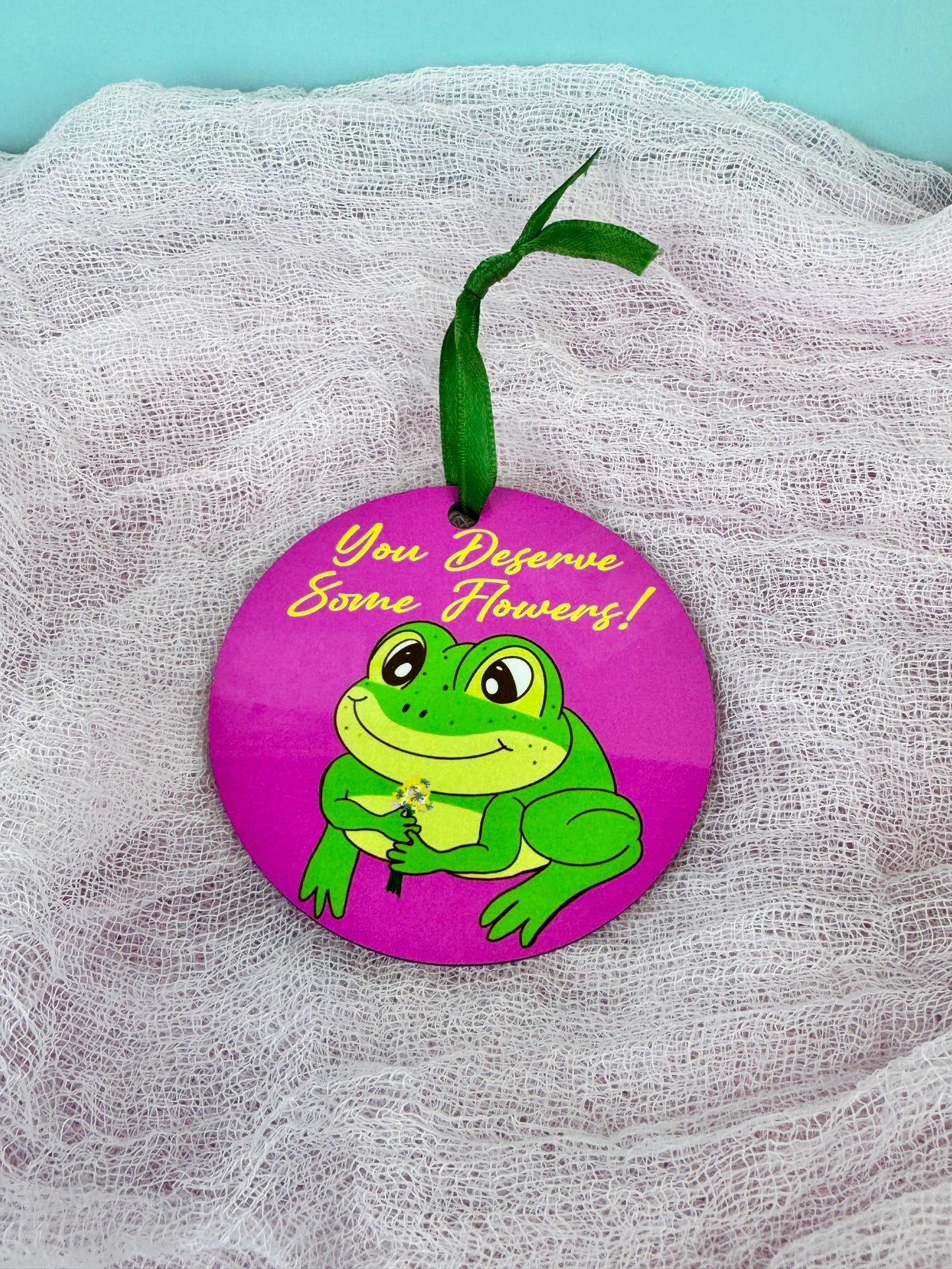 Frog with Flower Bouquet Tree Ornament, Gift For Girlfriend, Round Wooden Tree Hanging Ornament