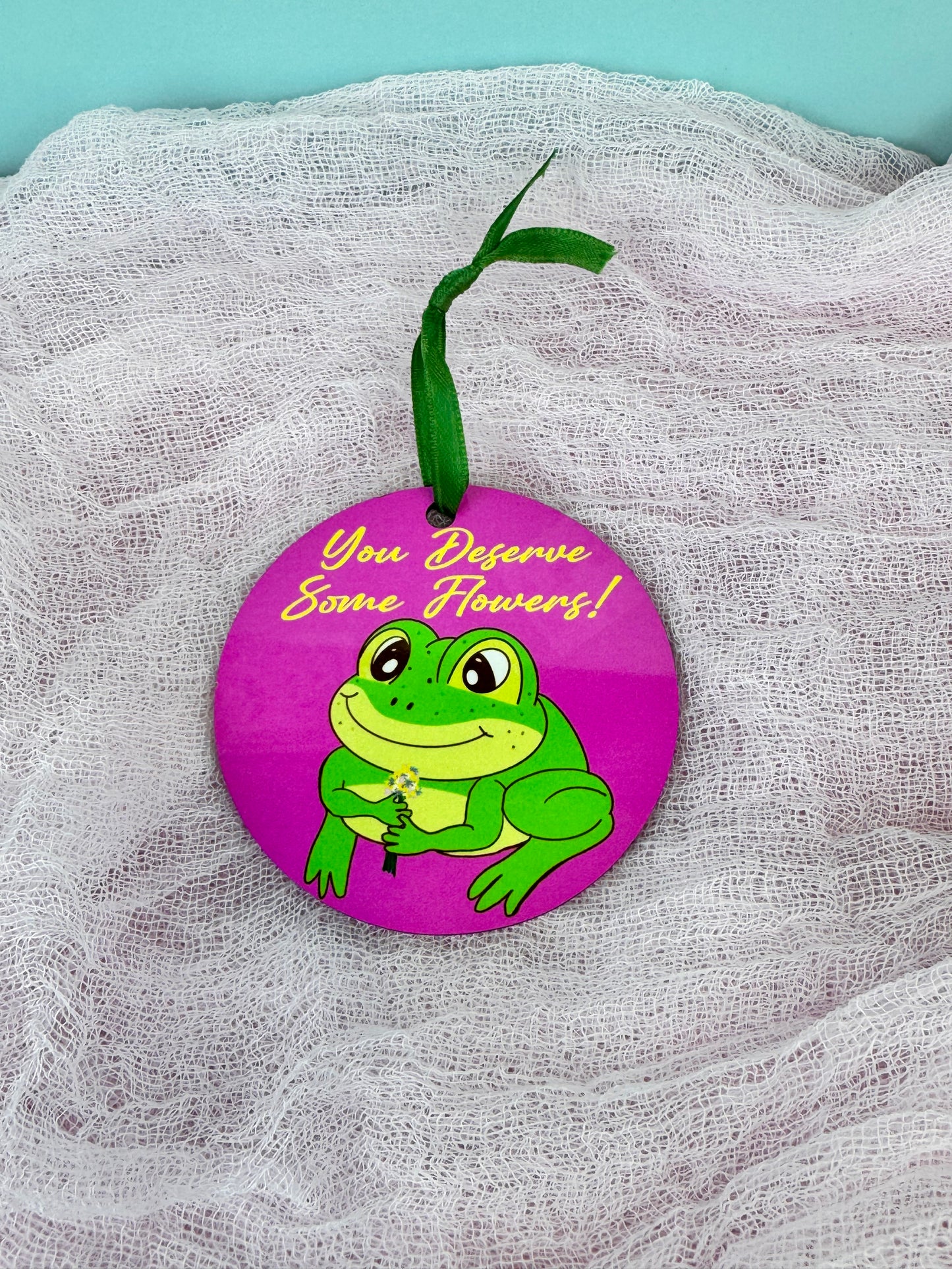 Frog with Flower Bouquet Tree Ornament, Gift For Girlfriend, Round Wooden Tree Hanging Ornament